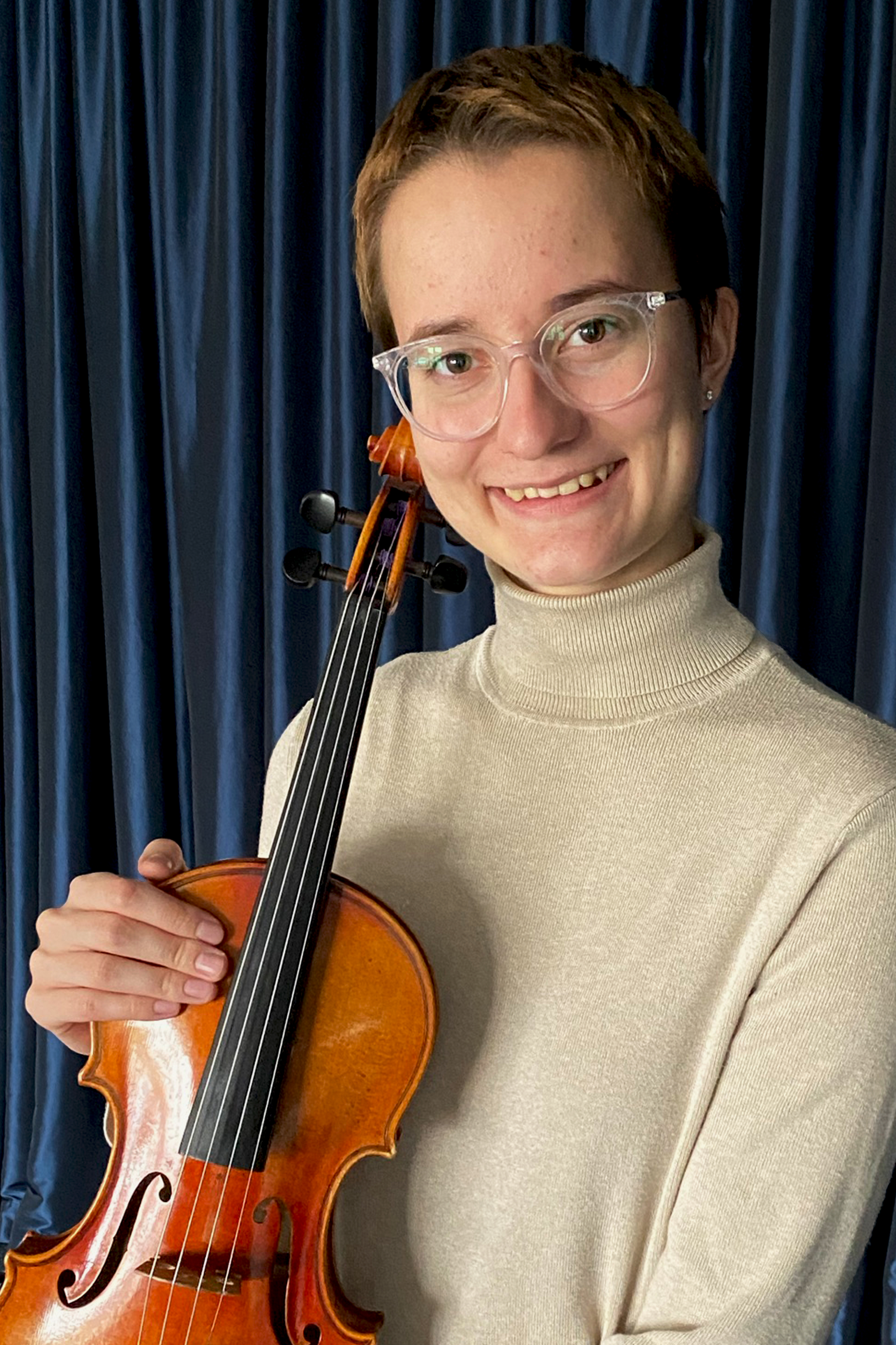 Polina Krasnopolskaya private violin teacher and beginning viola teacher